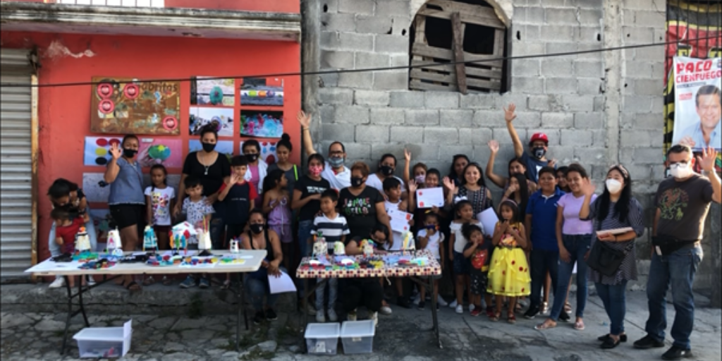 Once familias de Alfonso Reyes presentan sus proyectos de Hyperlocal